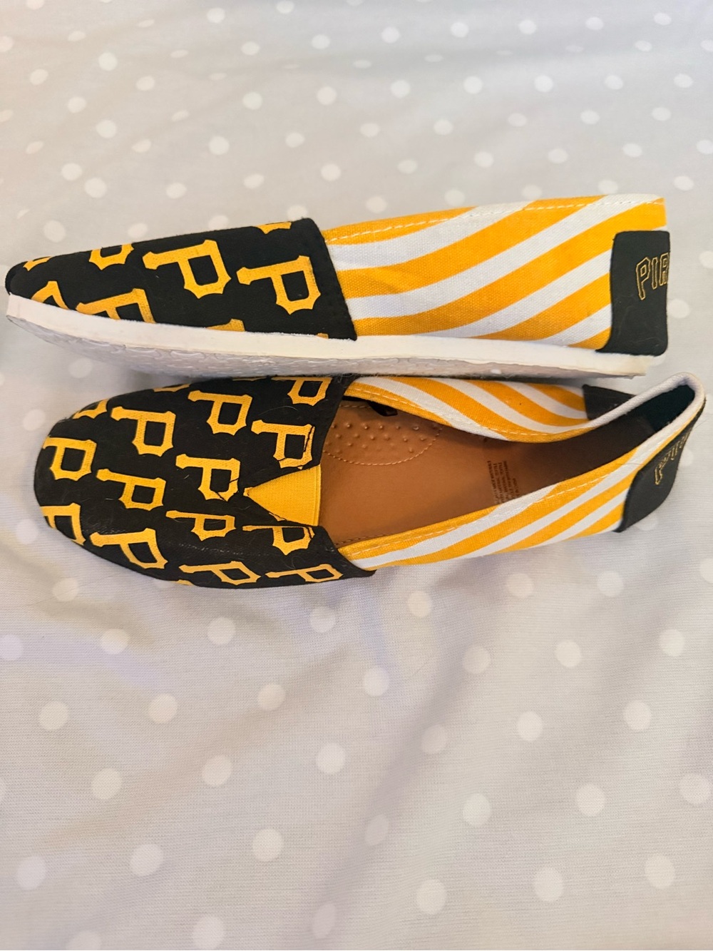 Pittsburgh Pirates Logo Slip-On Flats in Black and Yellow